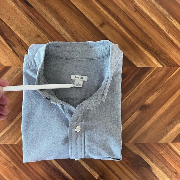 Men’s Fossil Long Sleeve Button Down Shirt - Picture 3 of 4